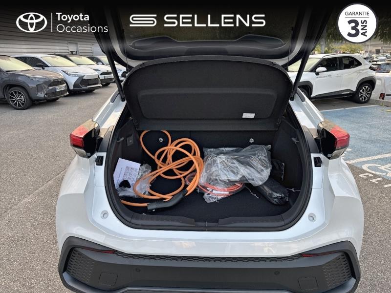 TOYOTA C-HR 2.0 Hybride Rechargeable 225ch Design MY25 - photo 16