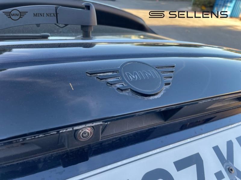 MINI Mini 5 Portes Cooper 136ch Edition Premium Plus BVA7 - photo 16