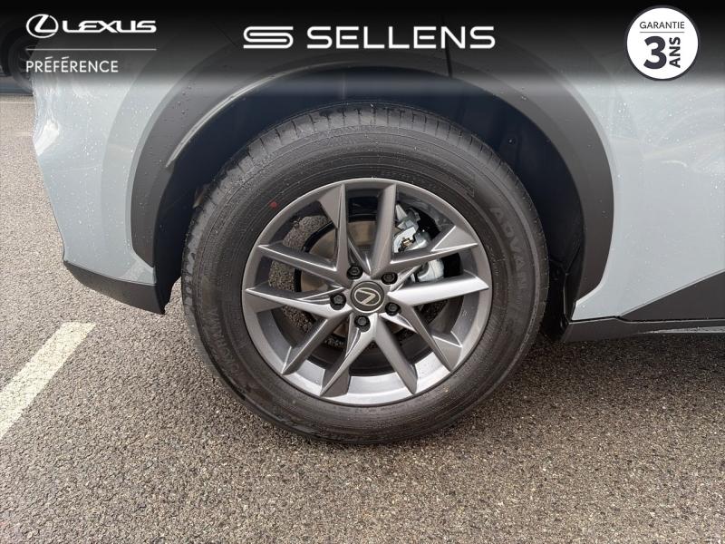 LEXUS LBX 1.5 136ch Business Plus 2WD MY26 - photo 8