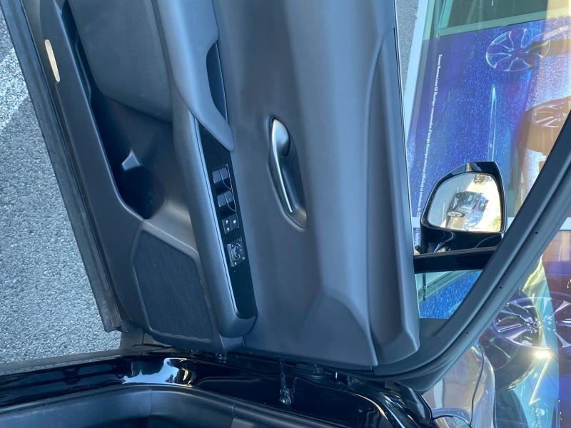 LEXUS UX 300e Pack - photo 7