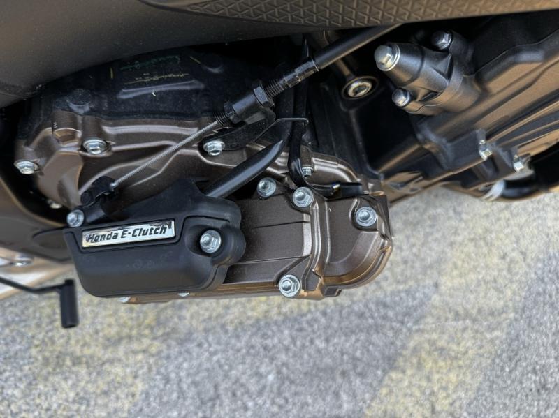 HONDA CB CB 650 R e-Clutch 2026 - photo 7