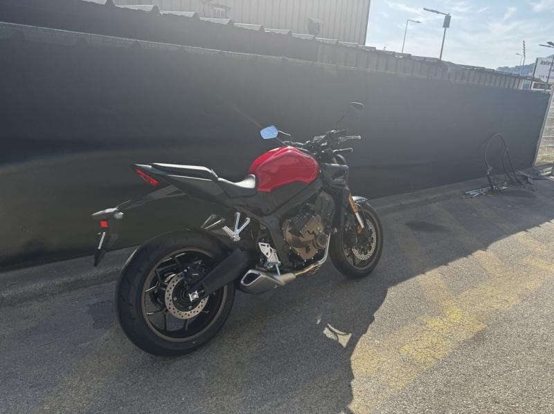 HONDA CB CB 650 R e-Clutch - photo 10