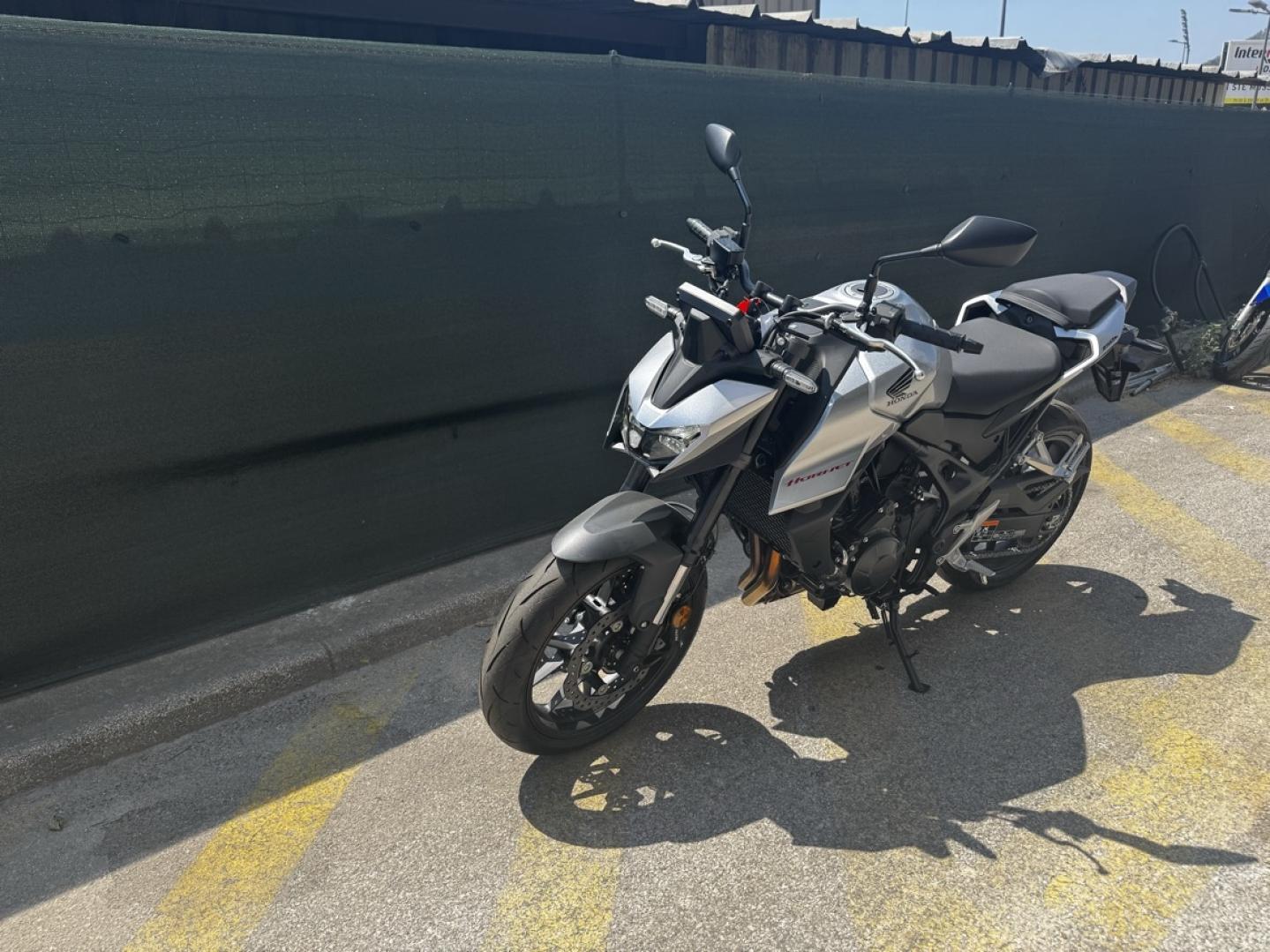 HONDA CB CB 750 Hornet 2025 - photo 16