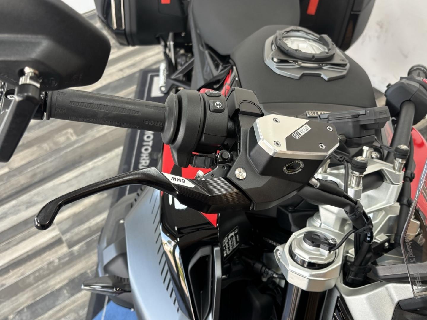 BMW R R 1300 R - photo 13