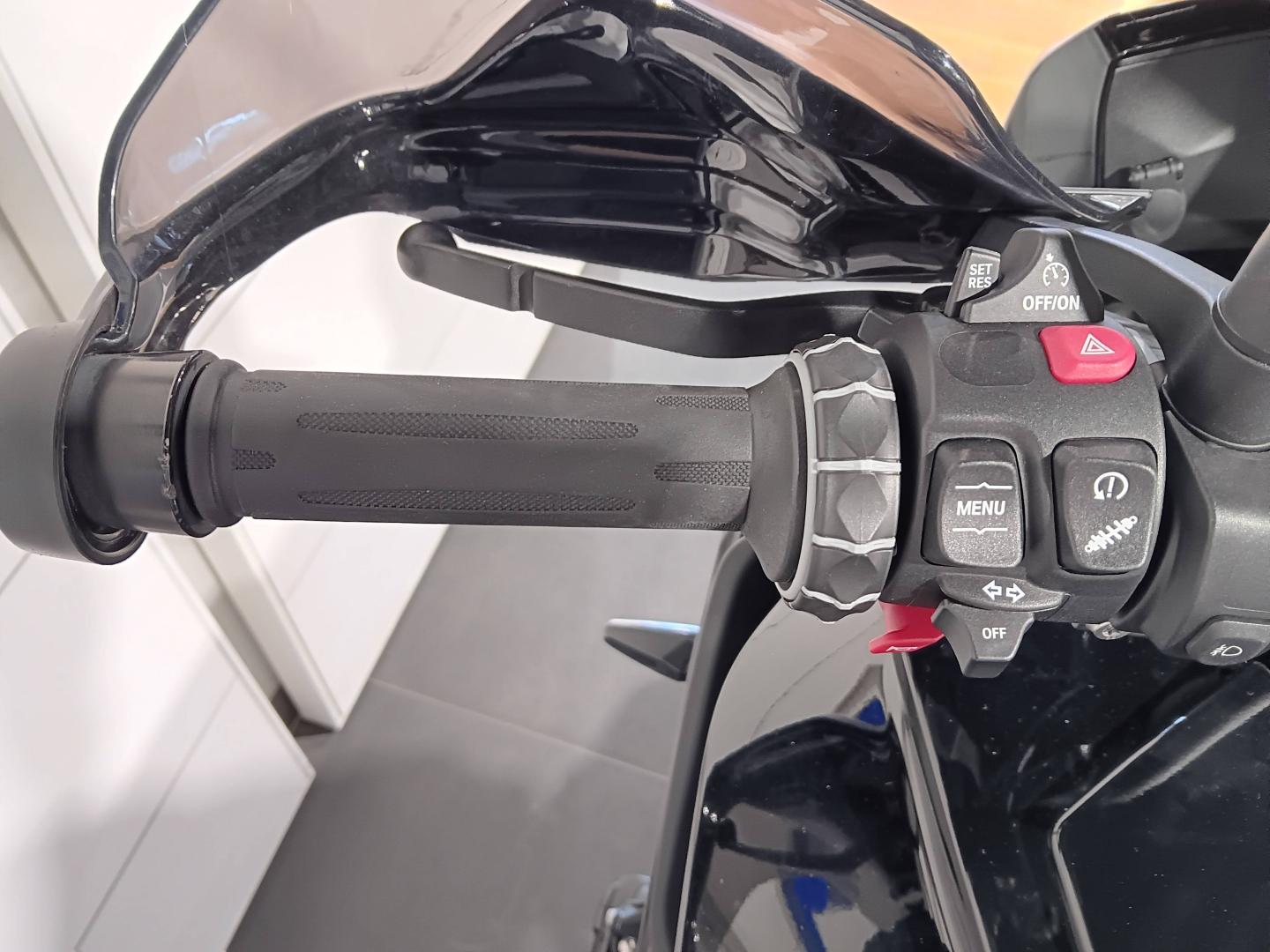 BMW S 1000 XR - photo 6