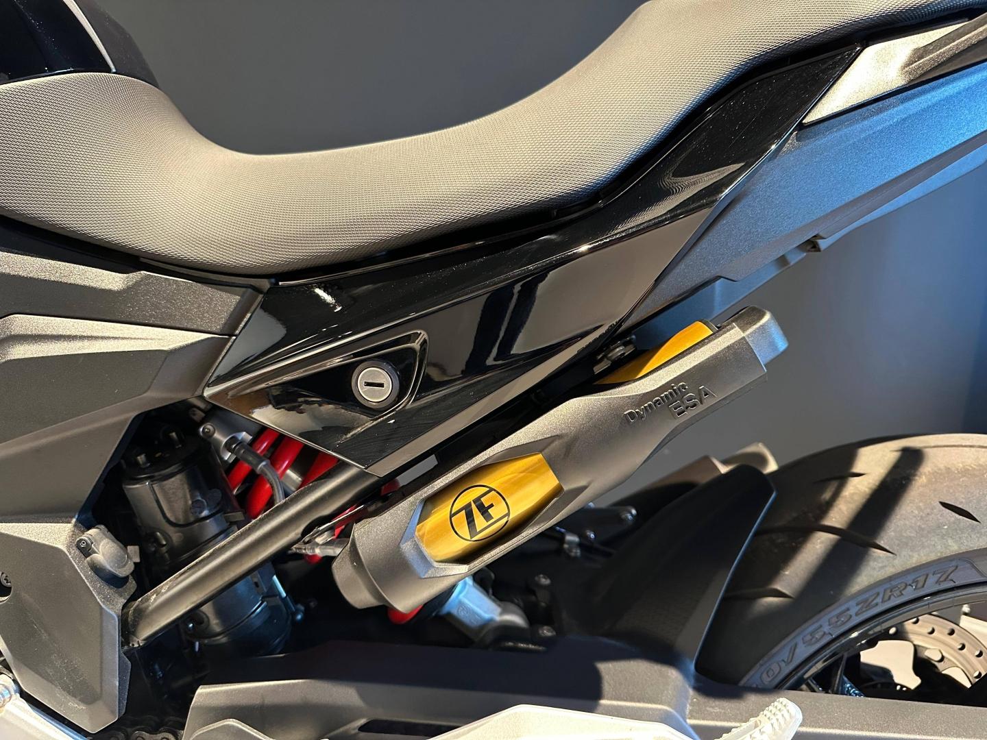 BMW F F 900 R 2025 - photo 10