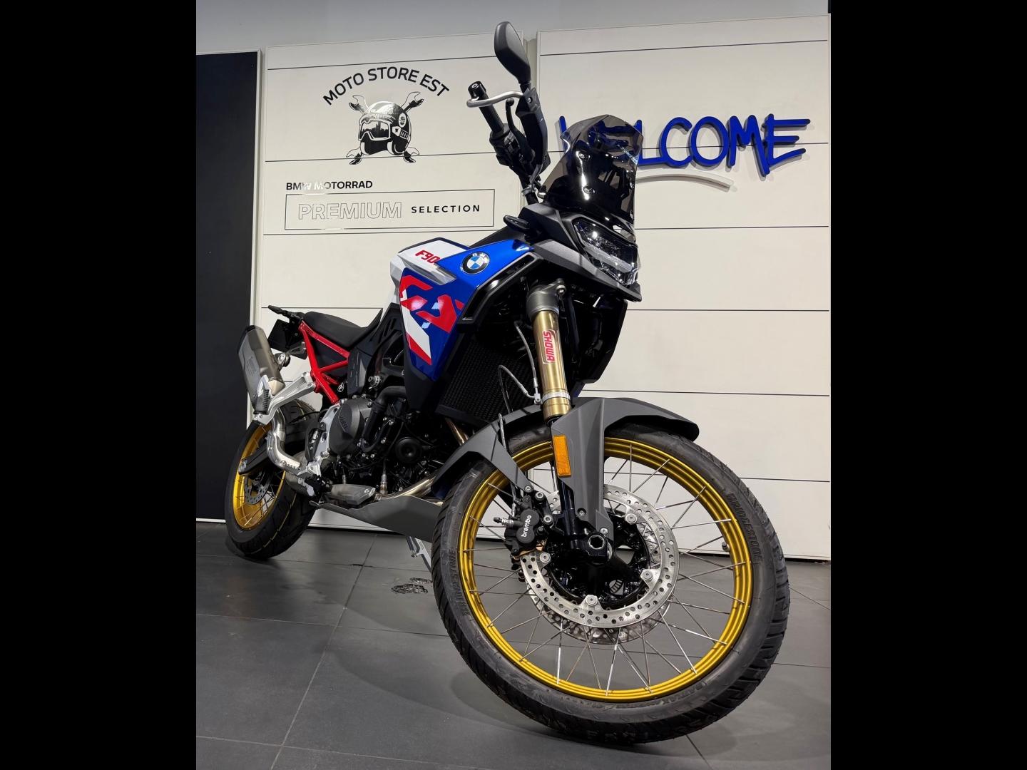 BMW F 900 GS - photo 2