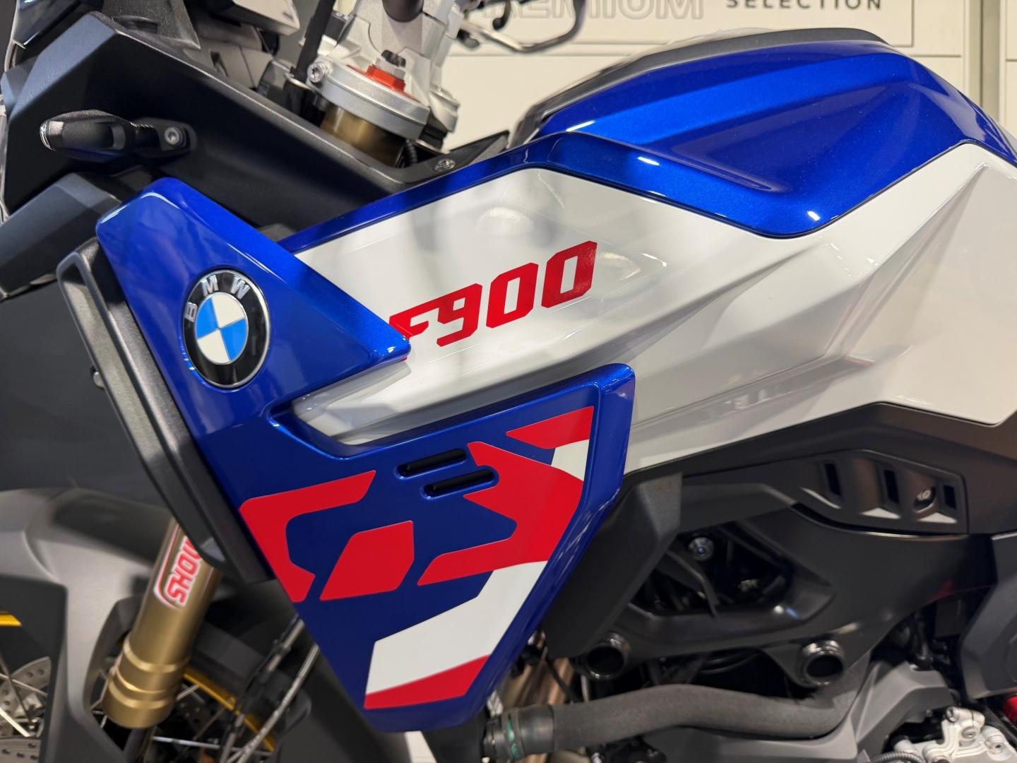 BMW F 900 GS - photo 9