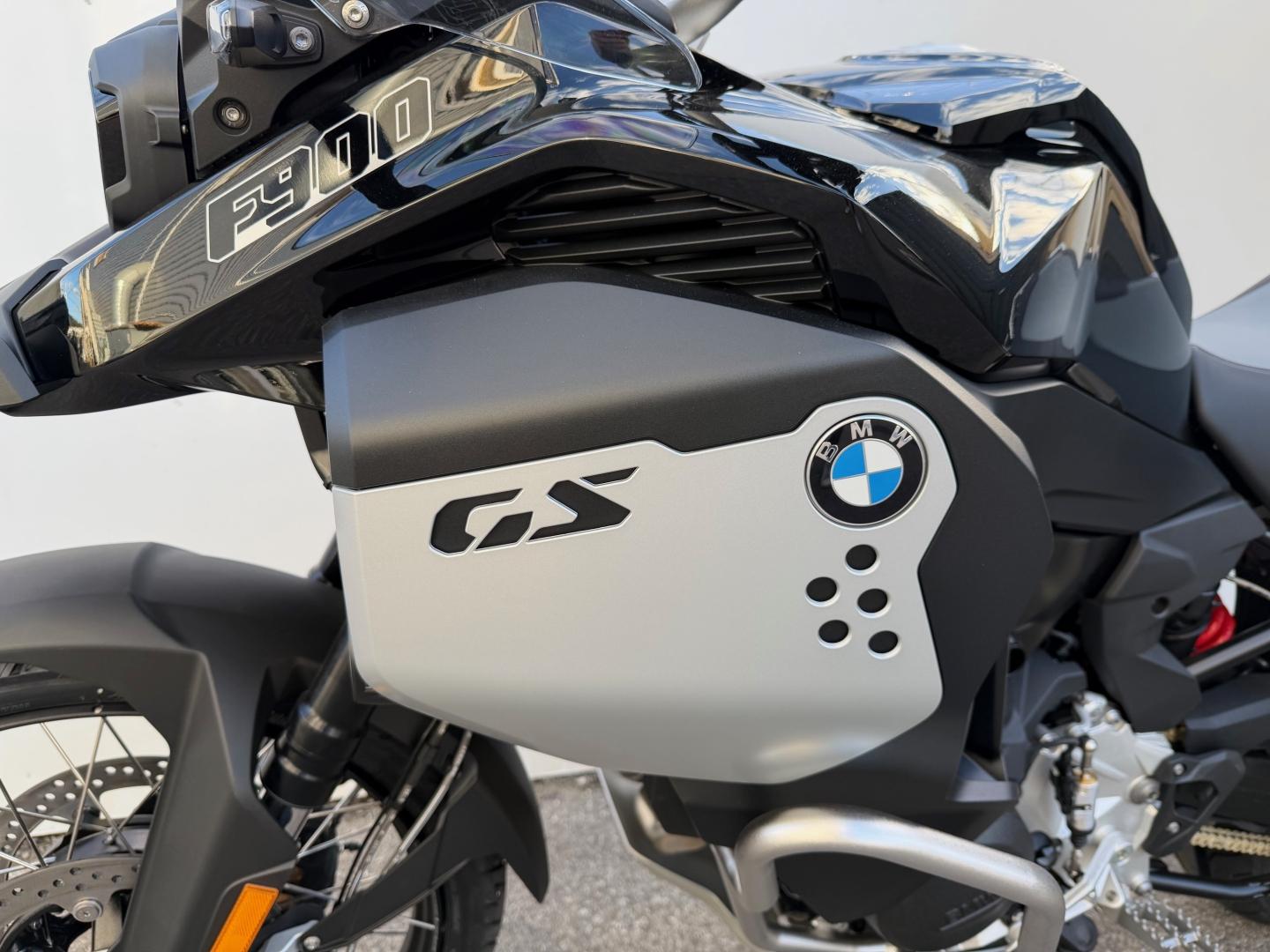 BMW F 900 GS Adventure - photo 10