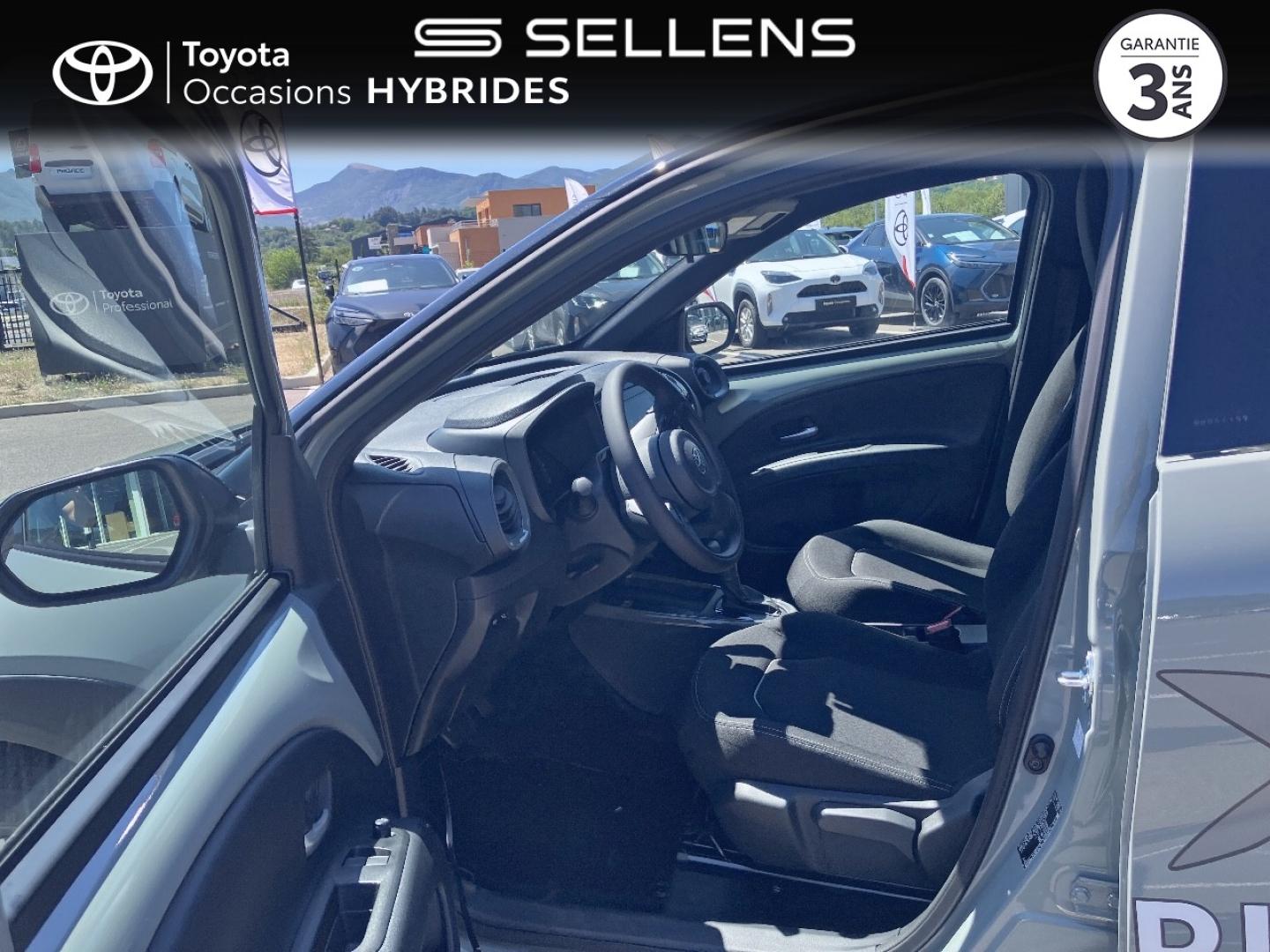 TOYOTA Aygo X 116h Graphic - photo 11