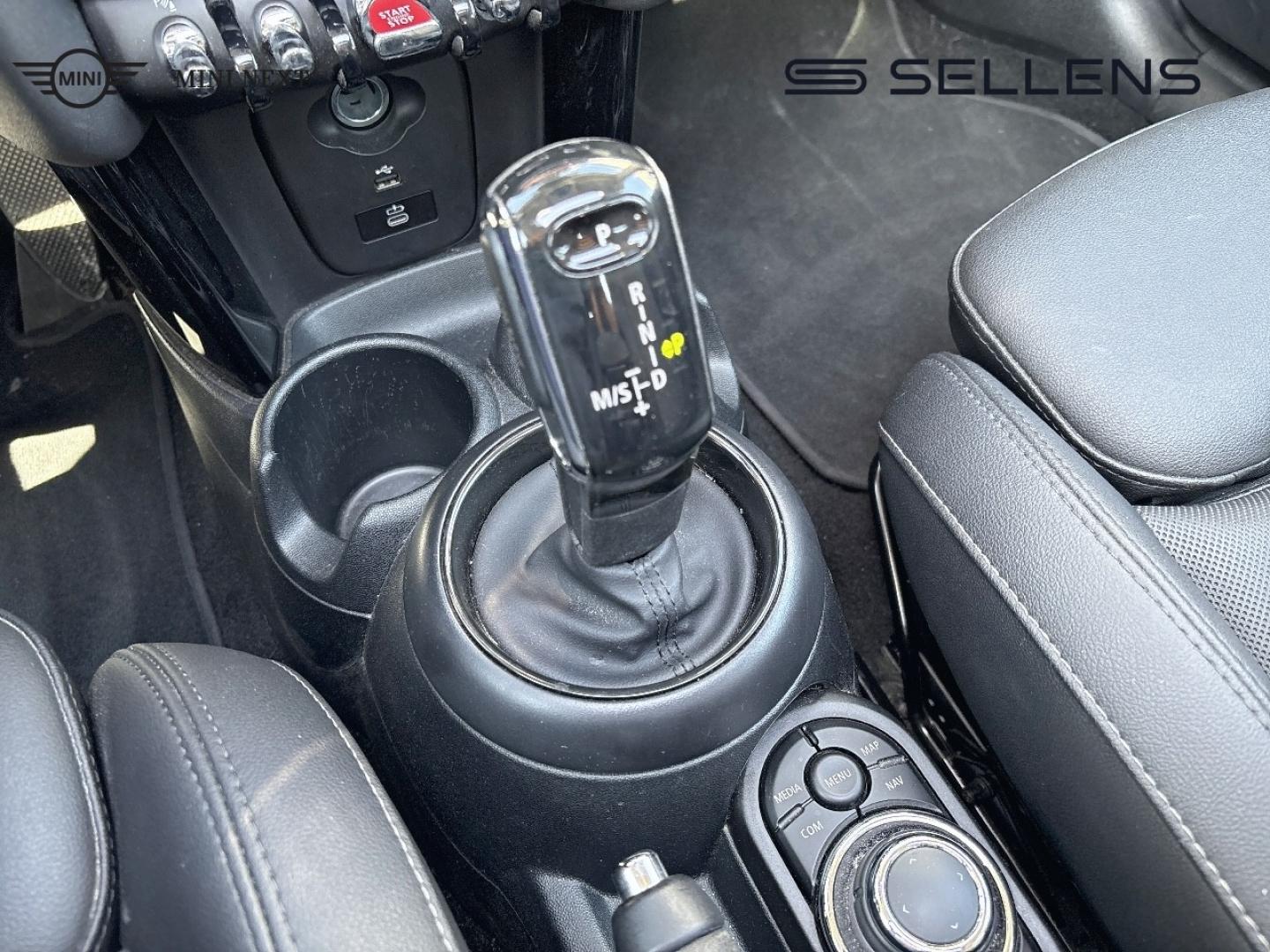 MINI Mini 5 Portes Cooper 136ch Edition Premium Plus BVA7 - photo 18