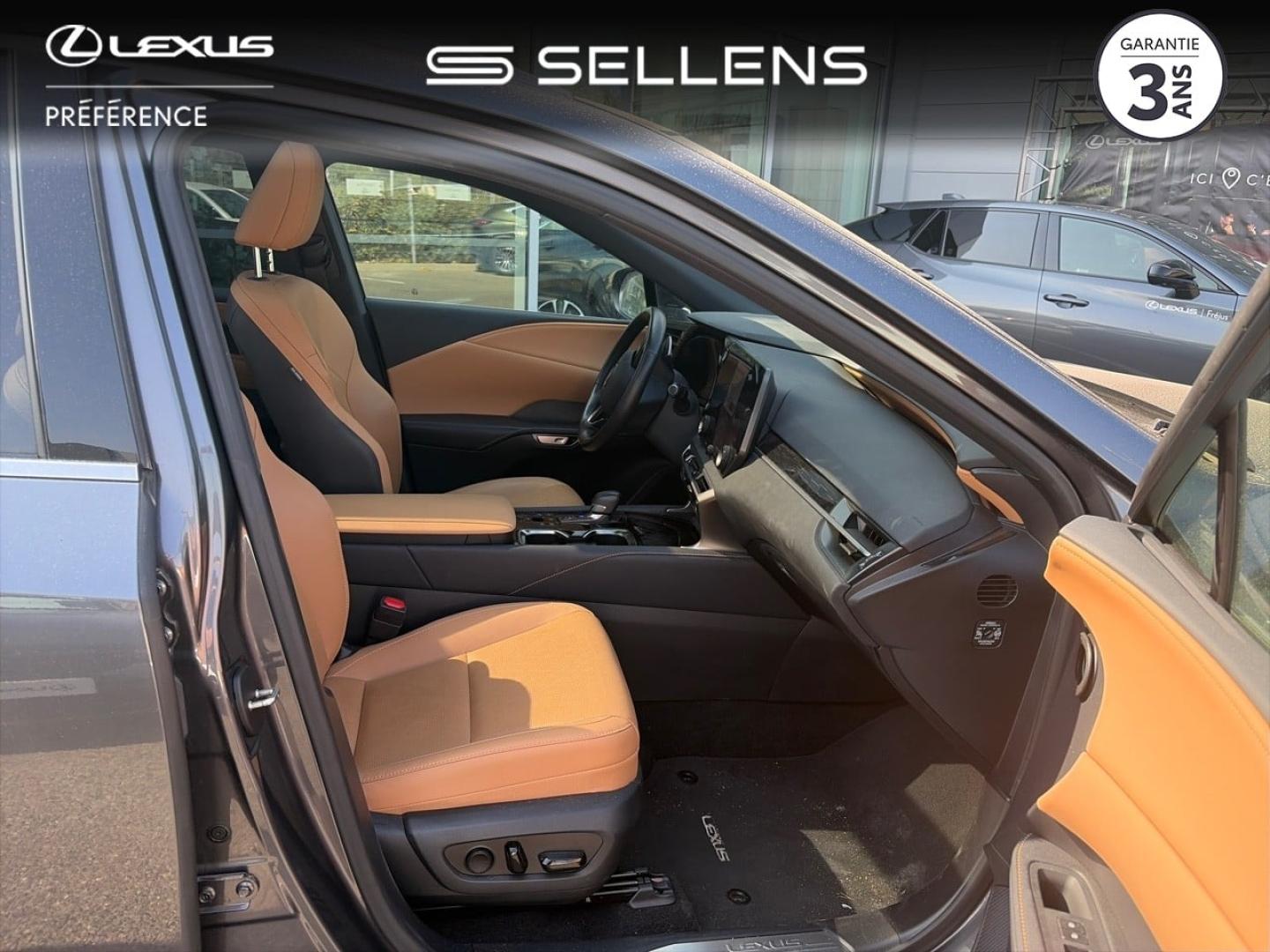 LEXUS RX 450h+ Luxe 4WD MY24 - photo 6