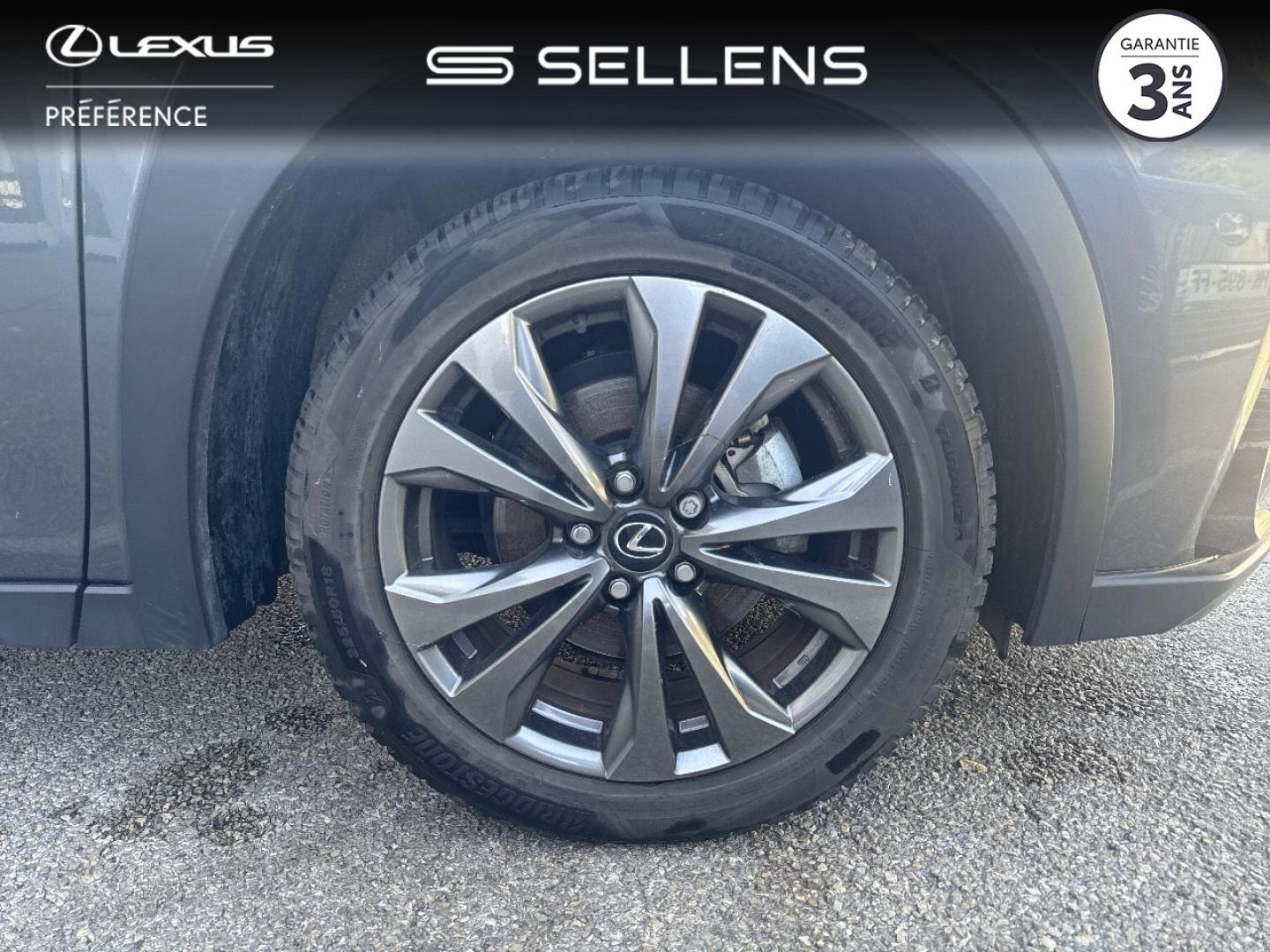LEXUS UX 300h F SPORT Design 2WD MC25 - photo 16