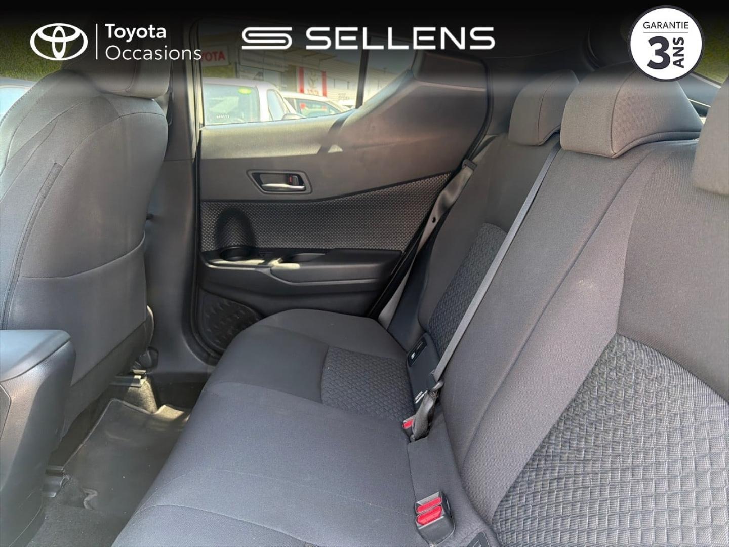TOYOTA C-HR 2.0 Hybride 184ch Design E-CVT - photo 12
