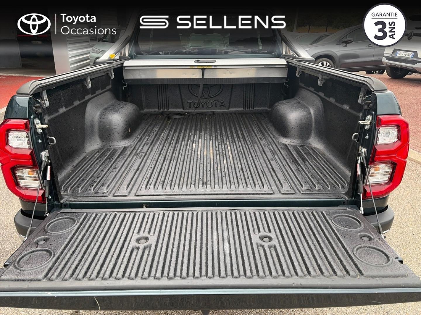 TOYOTA Hilux 2.4 D-4D 150ch X-Tra Cabine Lounge 4WD BVA RC23 - photo 10