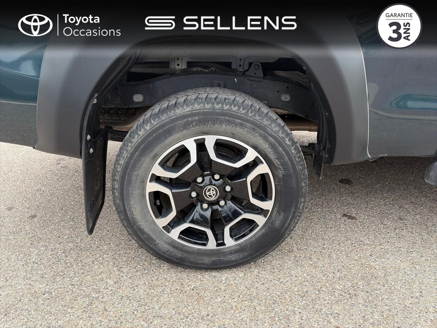 TOYOTA Hilux 2.4 D-4D 150ch X-Tra Cabine Lounge 4WD BVA RC23 - photo 16