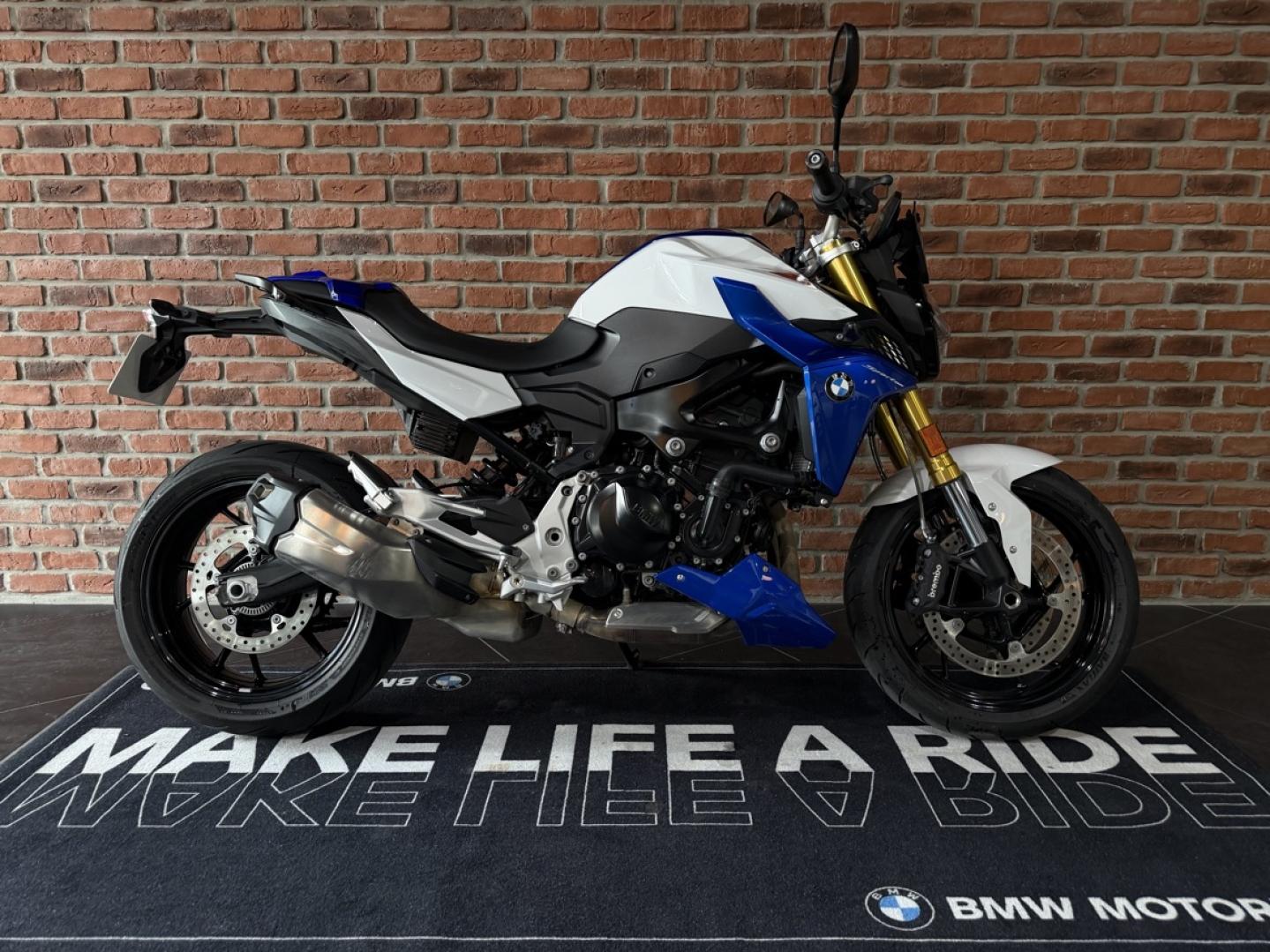 Photo BMW F F 900 R