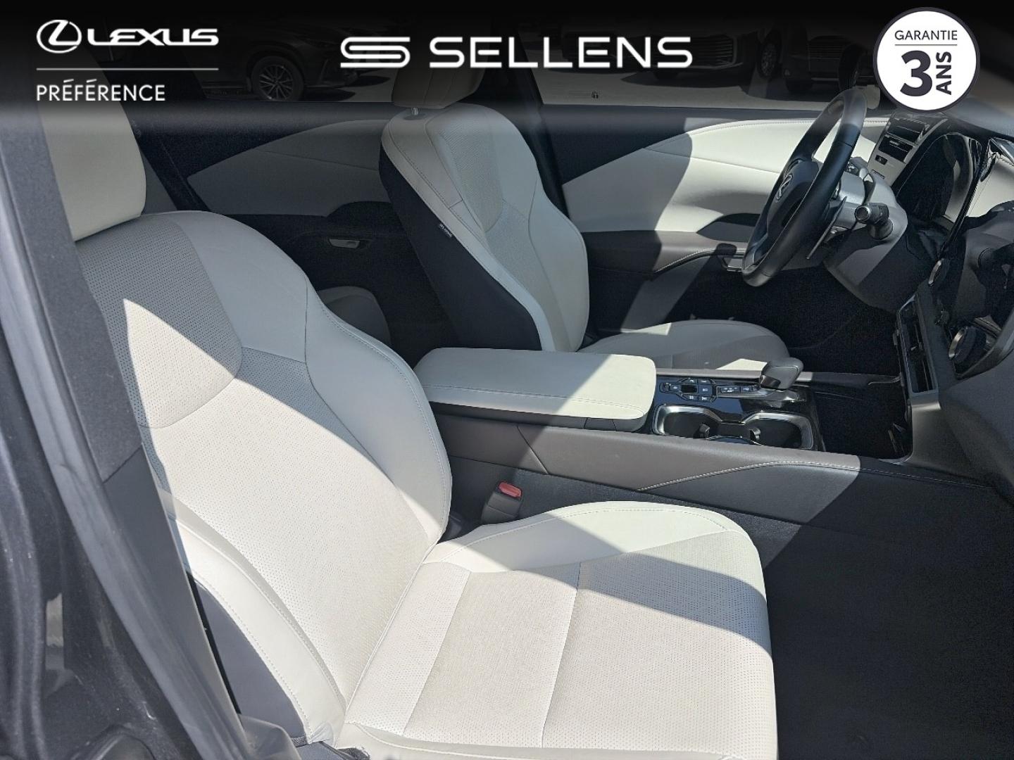 LEXUS RX 450h+ Luxe 4WD MY25 - photo 12