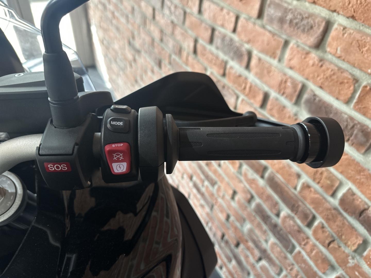 BMW F F 900 GS Adventure - photo 9
