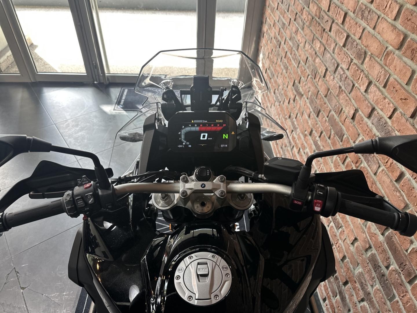 BMW F F 900 GS Adventure - photo 8