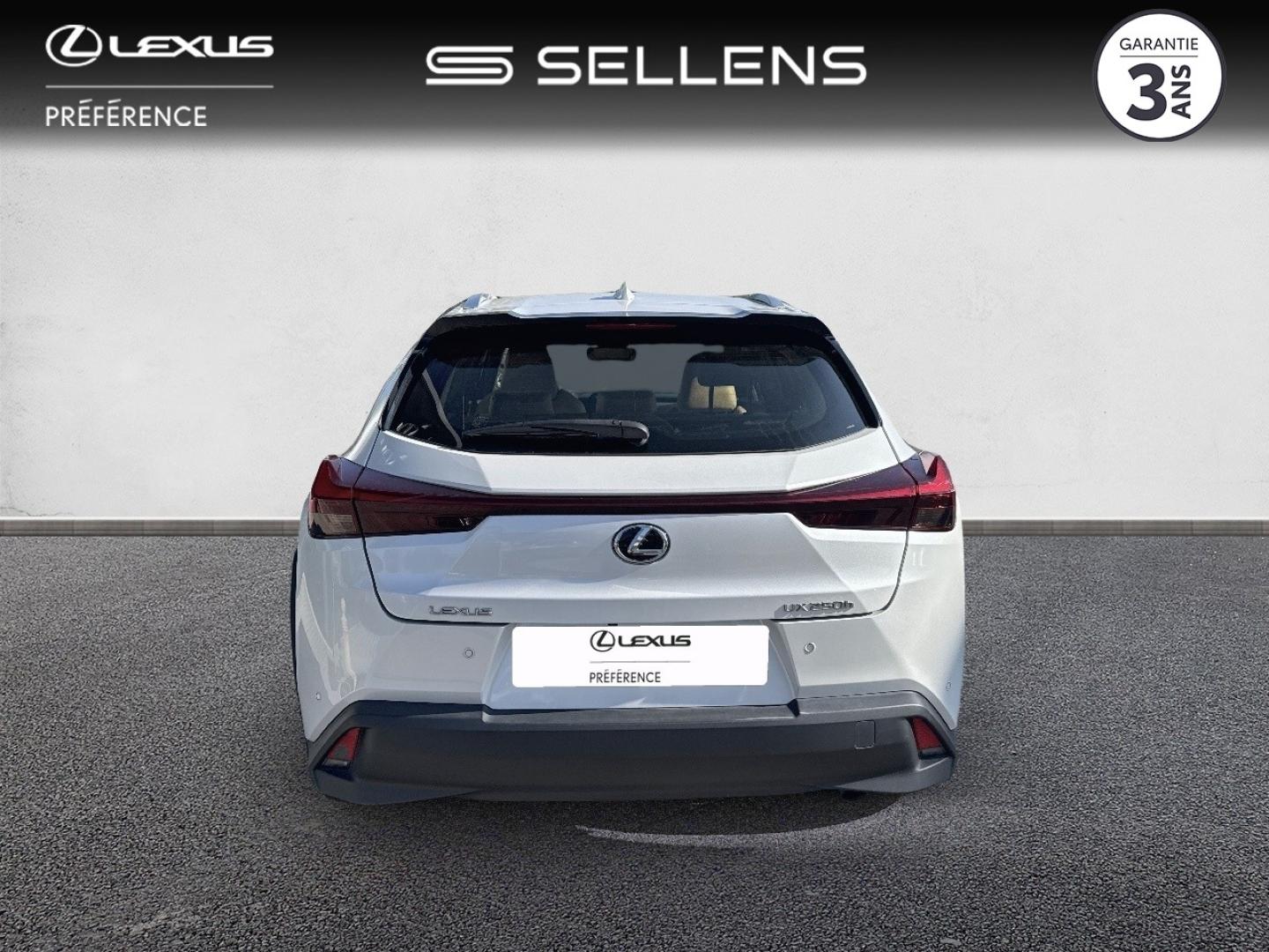 LEXUS UX 250h Pack 2WD - photo 4