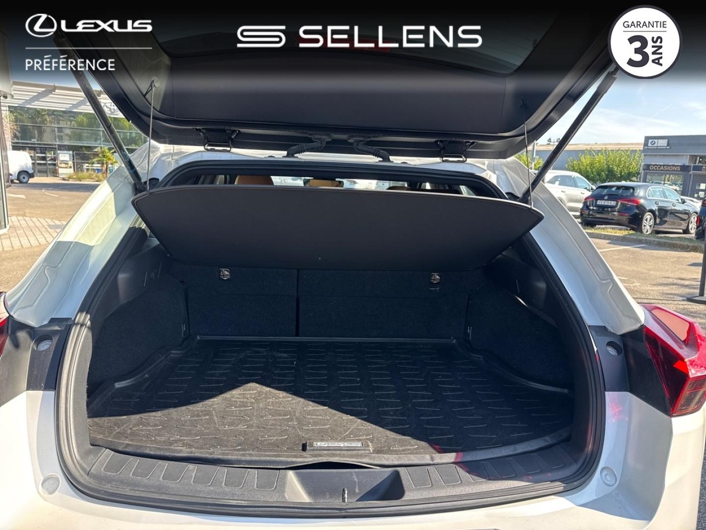 LEXUS UX 250h Pack 2WD - photo 10