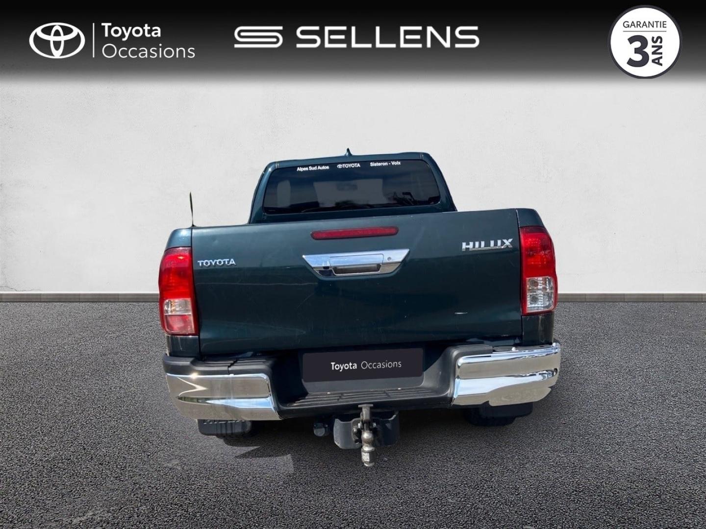 TOYOTA Hilux 2.4 D-4D 150ch X-Tra Cabine Légende 4WD RC23 - photo 4