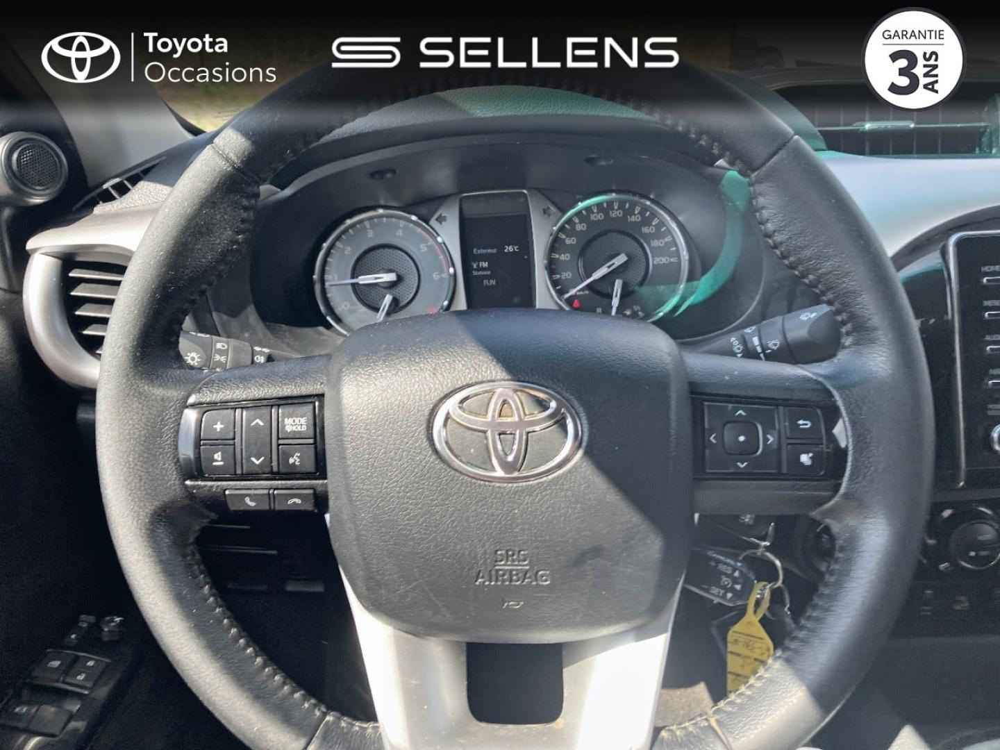 TOYOTA Hilux 2.4 D-4D 150ch X-Tra Cabine Légende 4WD RC23 - photo 9