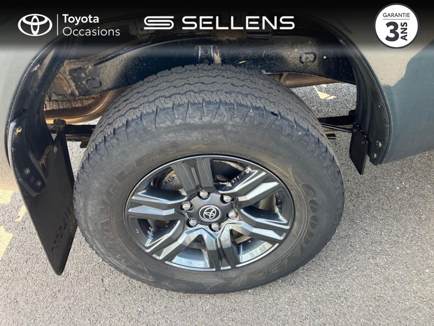 TOYOTA Hilux 2.4 D-4D 150ch X-Tra Cabine Légende 4WD RC23 - photo 16