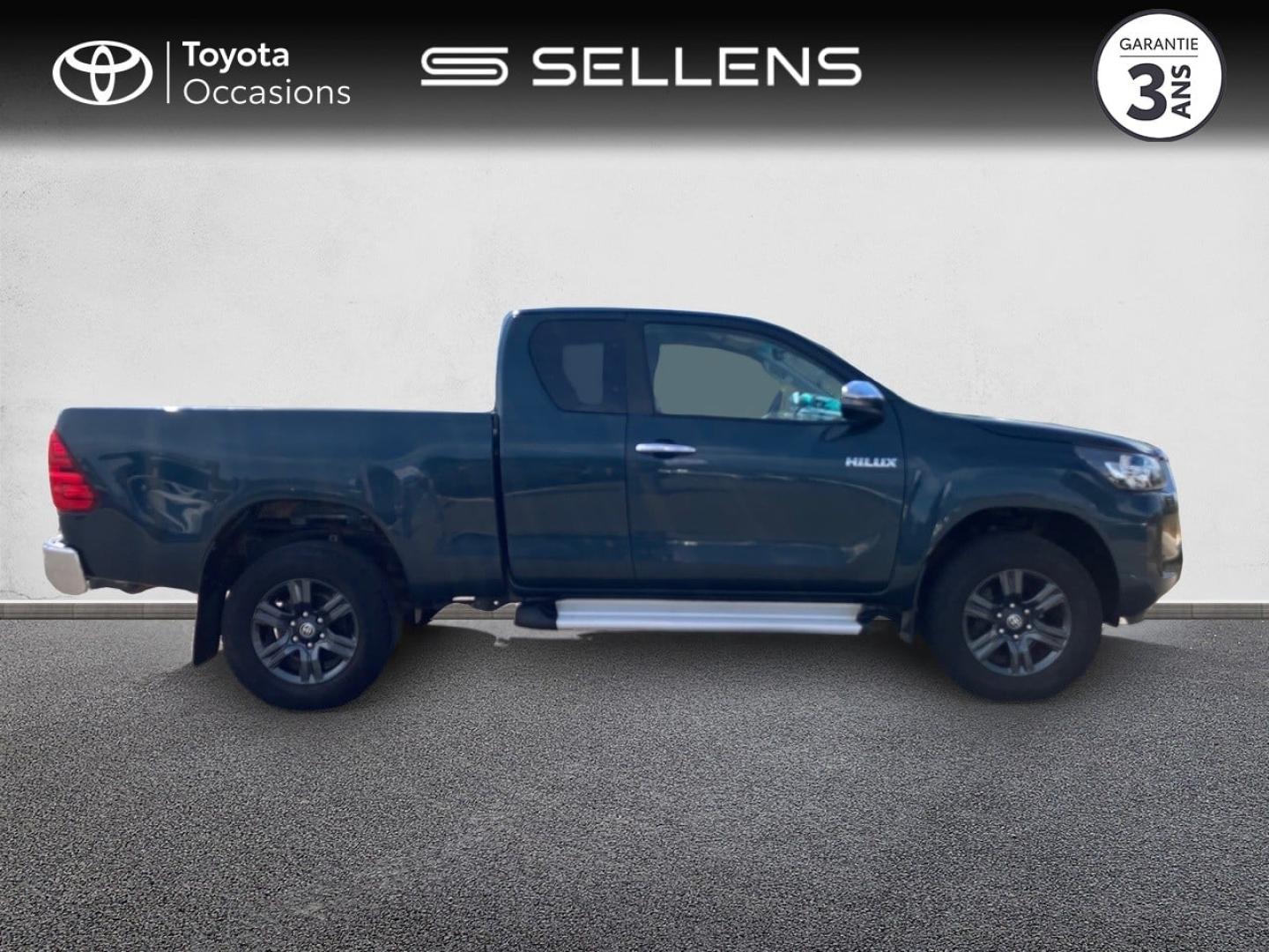 TOYOTA Hilux 2.4 D-4D 150ch X-Tra Cabine Légende 4WD RC23 - photo 17