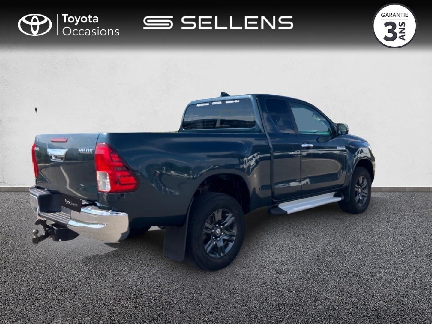TOYOTA Hilux 2.4 D-4D 150ch X-Tra Cabine Légende 4WD RC23 - photo 18