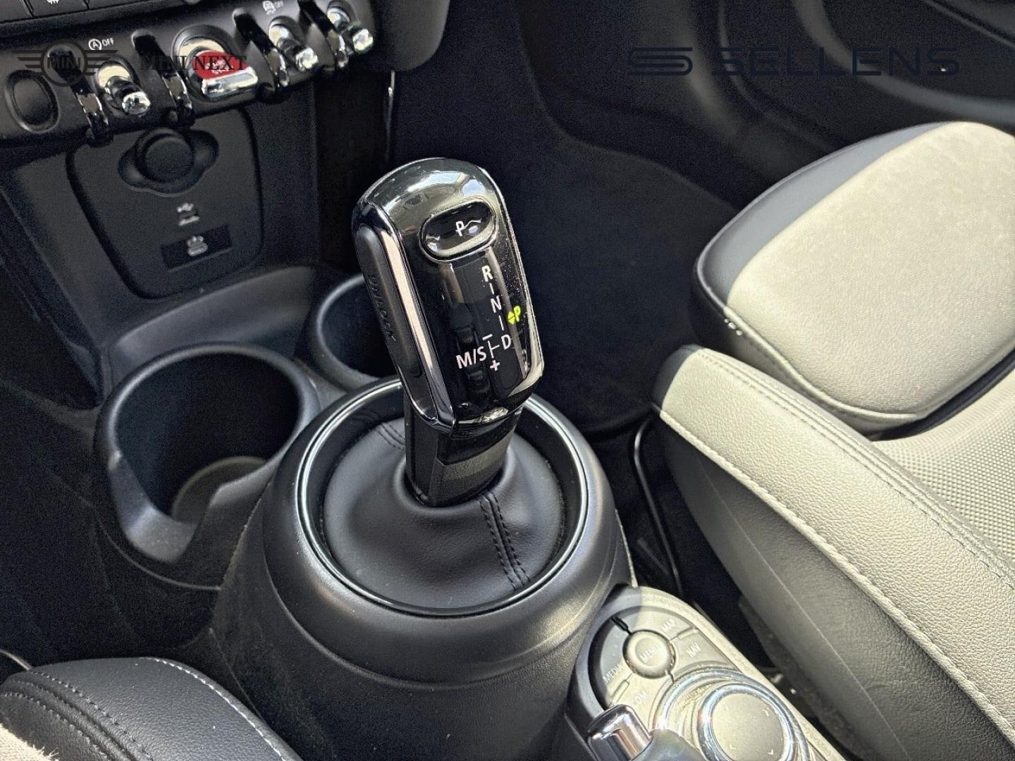 MINI Mini 5 Portes Cooper 136ch Edition Premium BVA7 - photo 14
