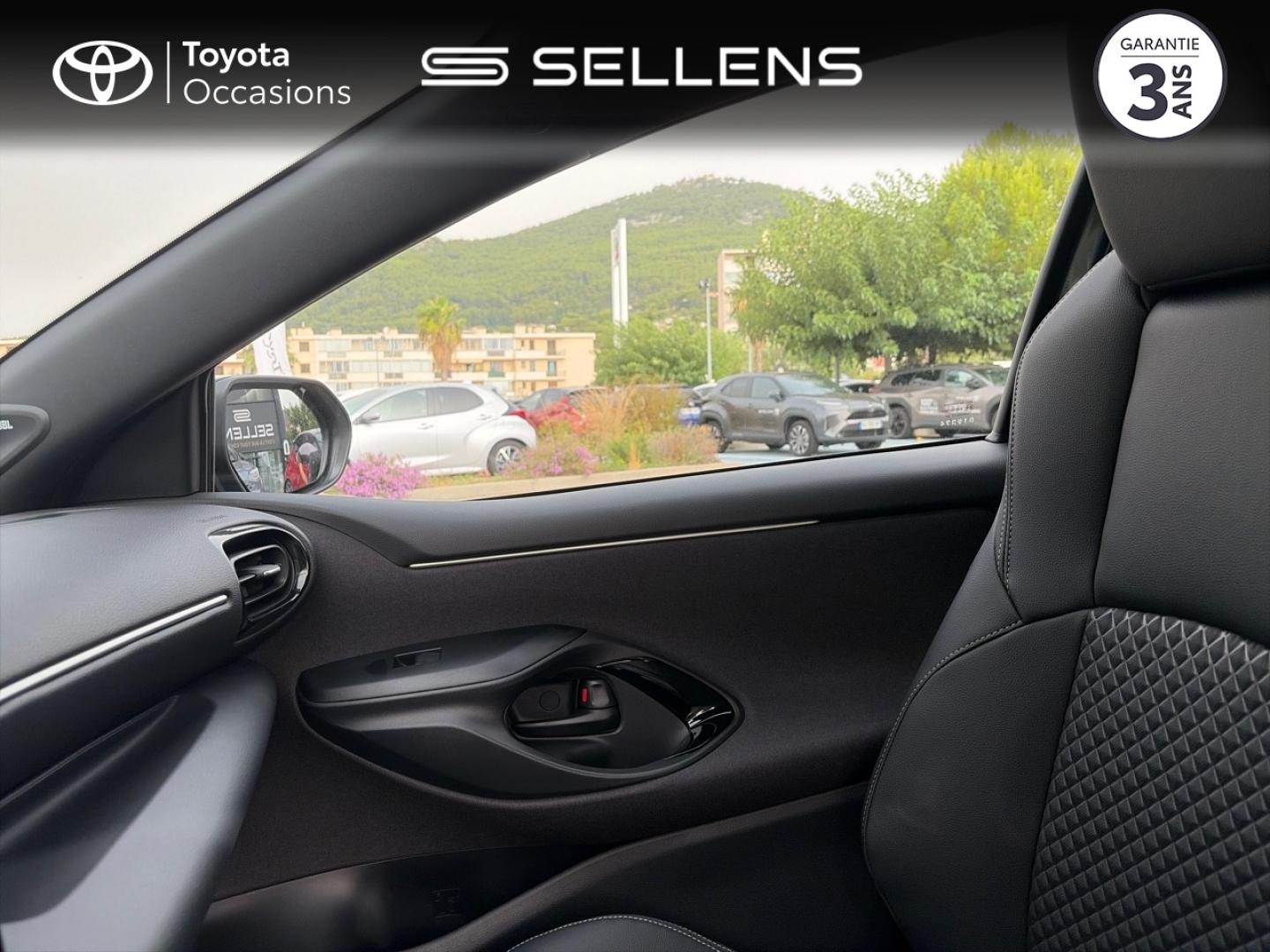 TOYOTA Yaris 130h Collection 5p MY25 - photo 11