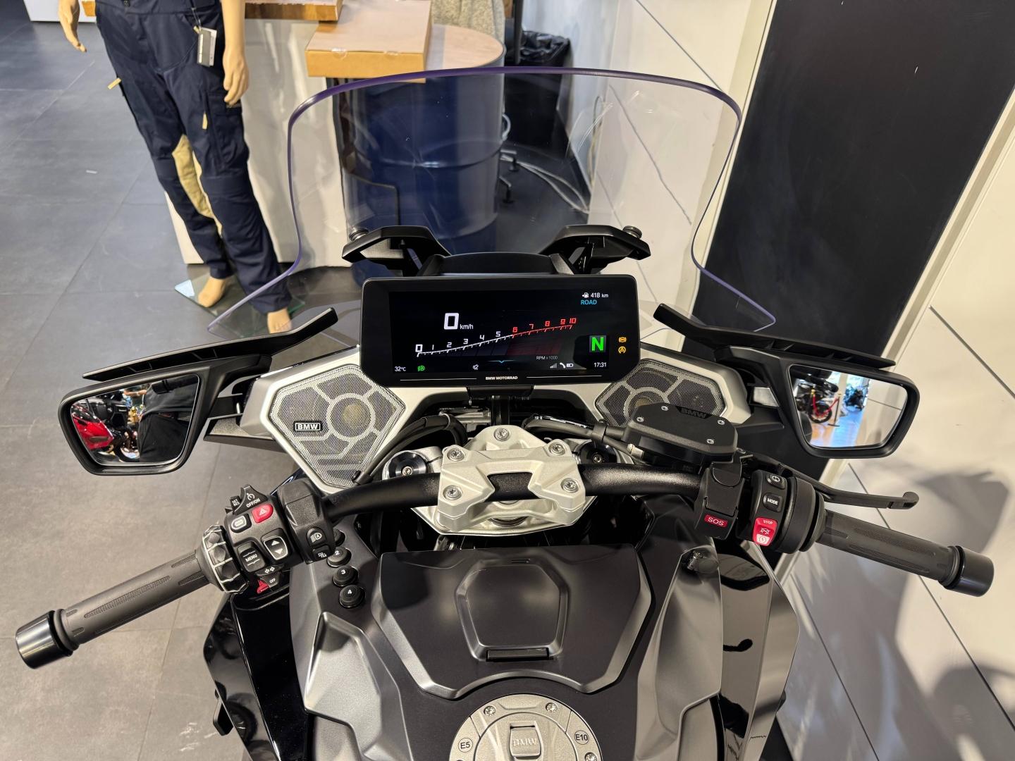 BMW R R 1300 RT - photo 8