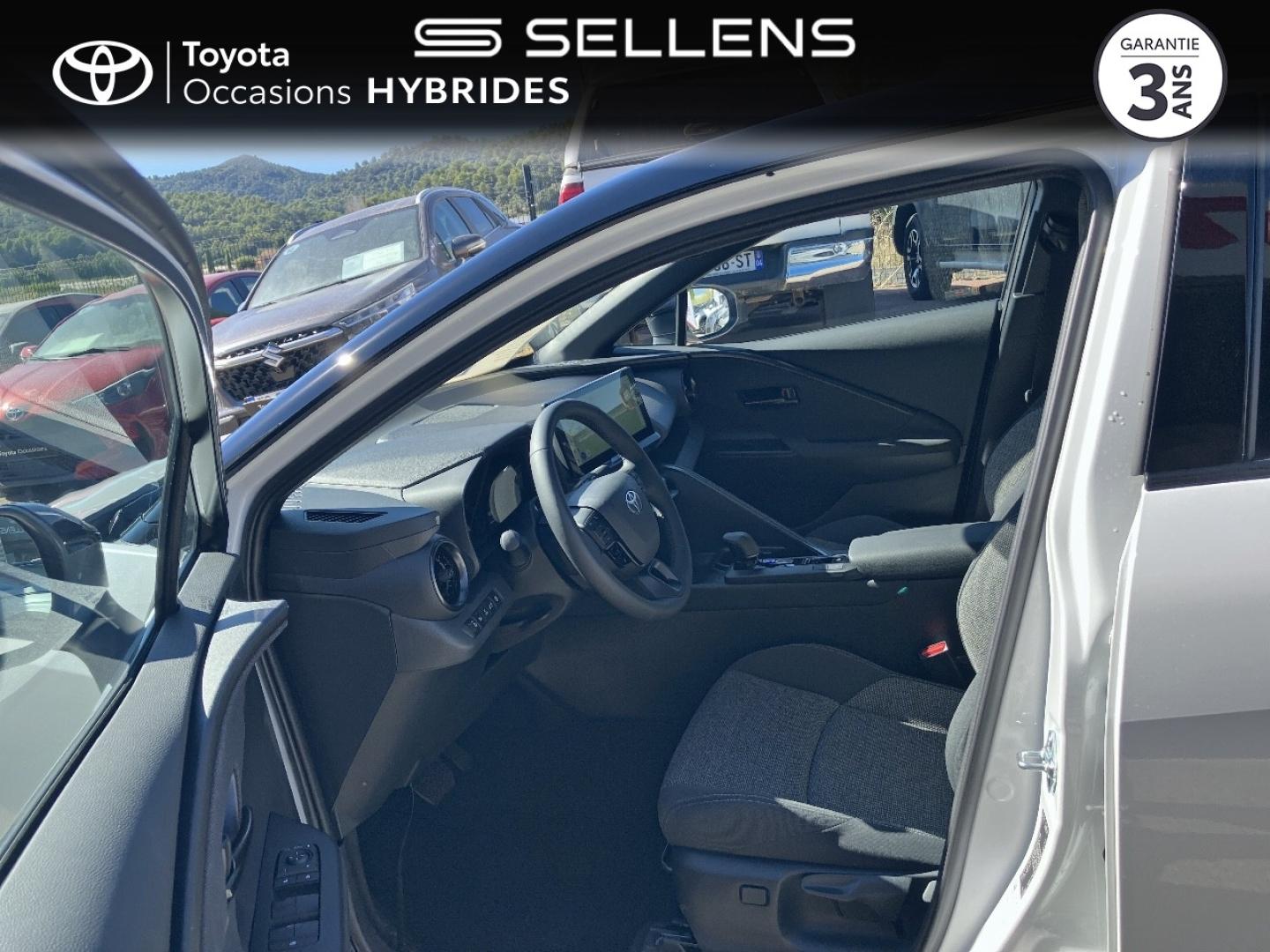 TOYOTA C-HR 2.0 Hybride Rechargeable 225ch Graphic MY26 - photo 11