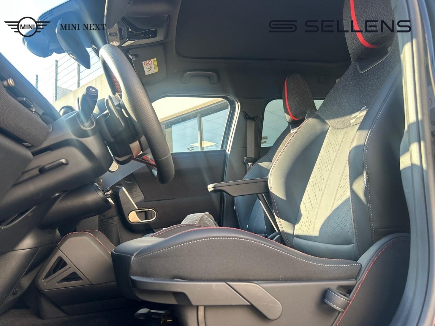 MINI Aceman JCW E 258ch JCW - photo 8