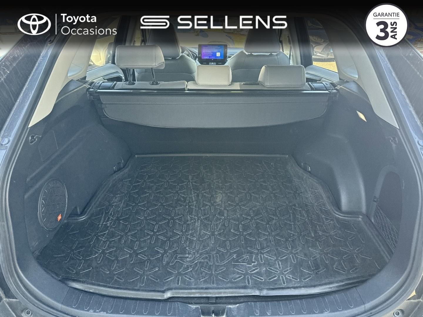 TOYOTA RAV4 2.5 Hybride 218ch Lounge 2WD MY24 - photo 10