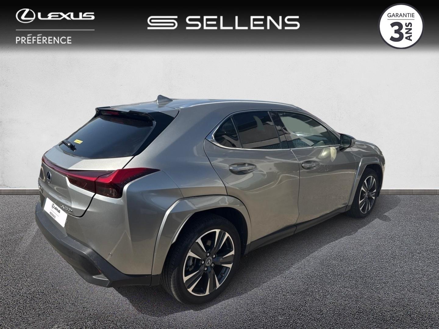 LEXUS UX 250h 2WD Executive MY22 - photo 18