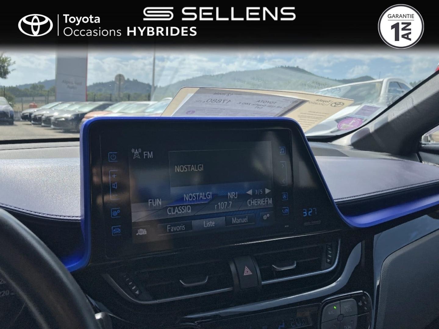 TOYOTA C-HR 122h Graphic 2WD E-CVT - photo 15