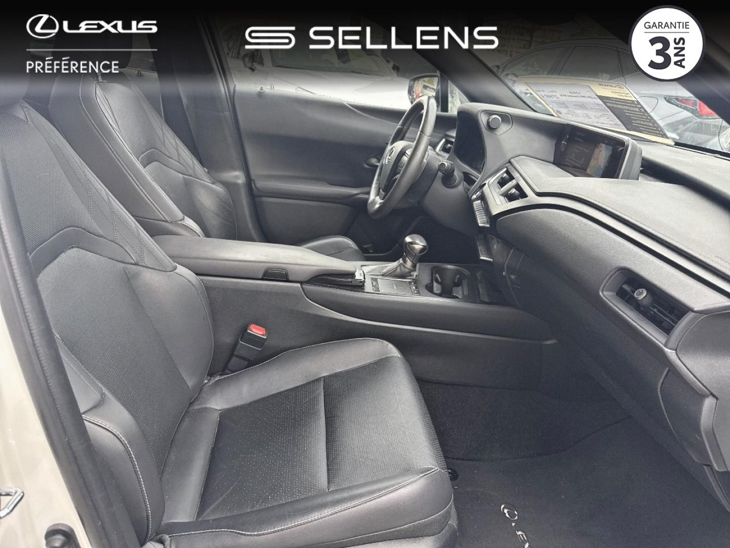 LEXUS UX 250h 2WD Executive MY20 - photo 6
