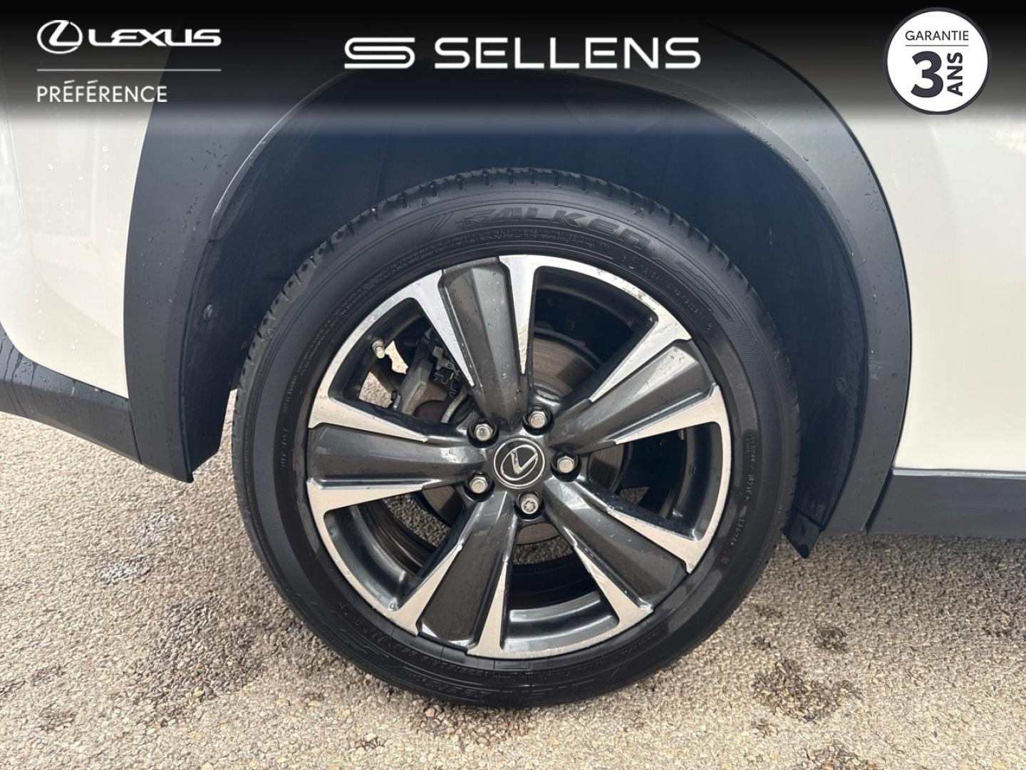 LEXUS UX 250h 2WD Executive MY20 - photo 16