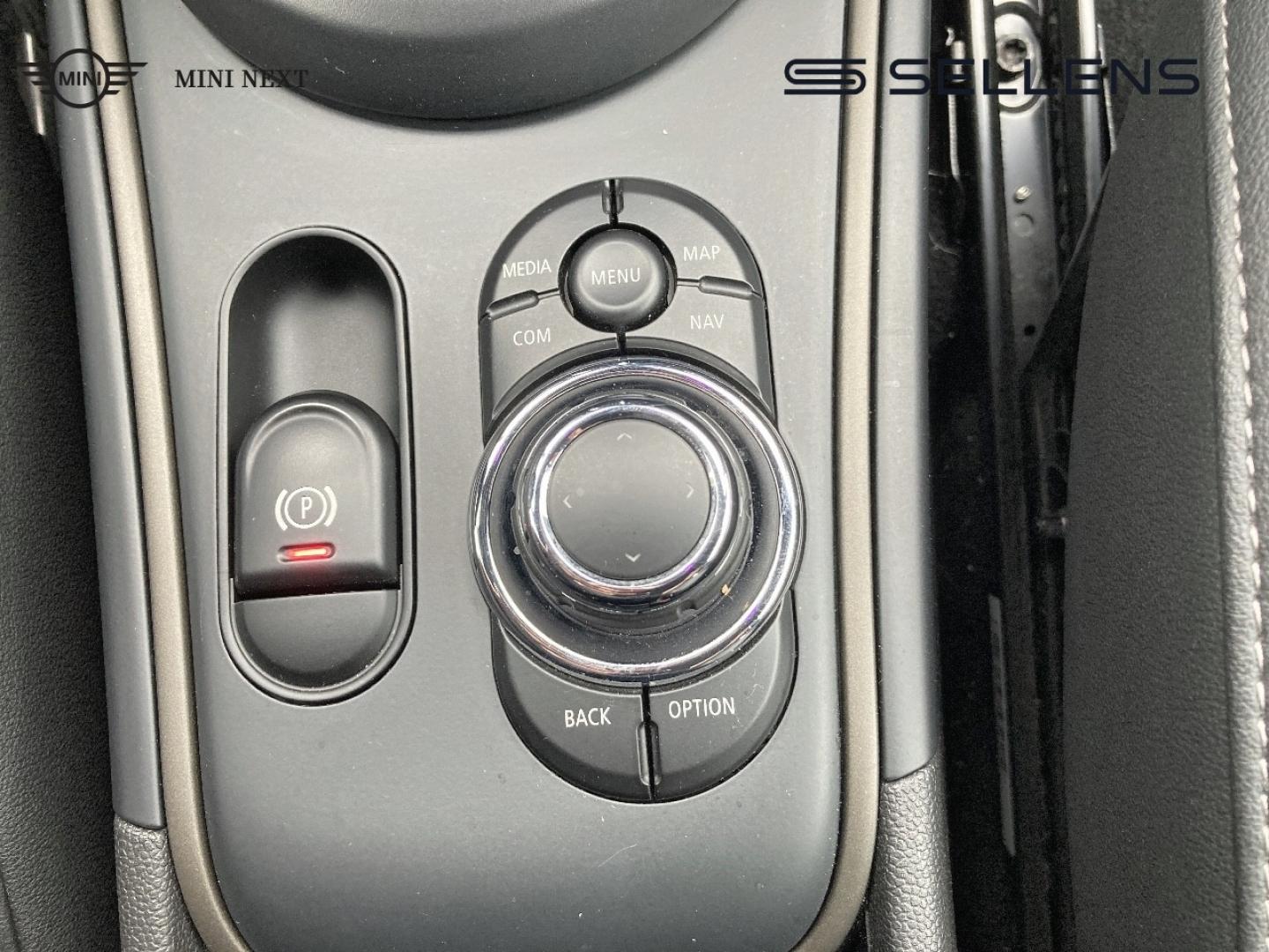 MINI Countryman Cooper 136ch  Highlands BVA7 - photo 19