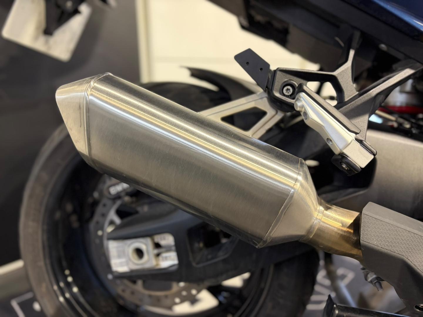 BMW S 1000 XR - photo 10
