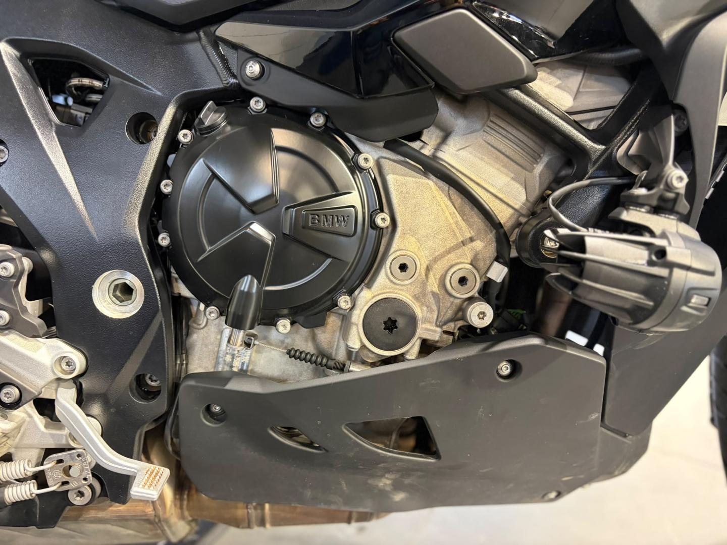 BMW S 1000 XR - photo 9