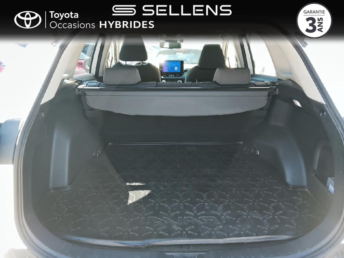 TOYOTA RAV4 2.5 Hybride 218ch Dynamic 2WD MY22 - photo 10