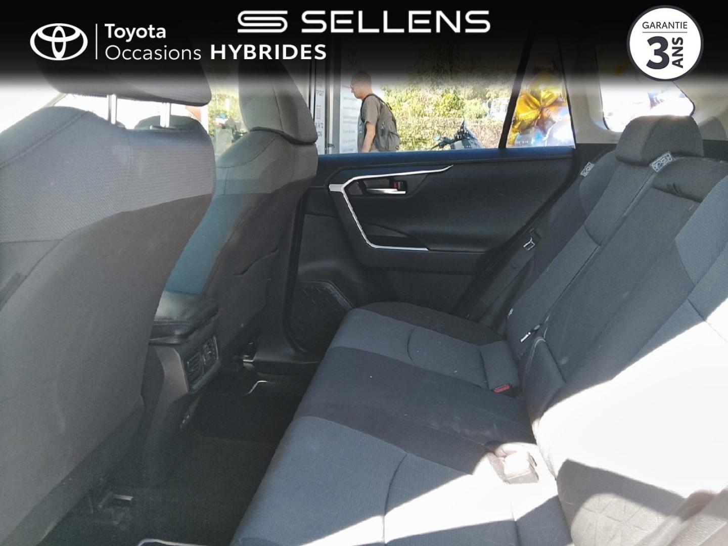 TOYOTA RAV4 2.5 Hybride 218ch Dynamic 2WD MY22 - photo 12
