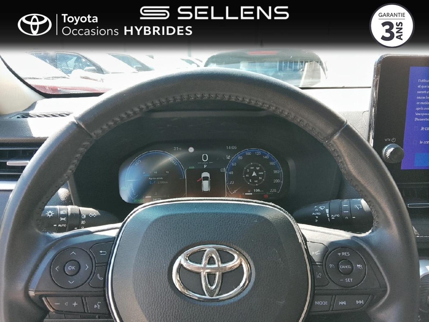TOYOTA RAV4 2.5 Hybride 218ch Dynamic 2WD MY22 - photo 13