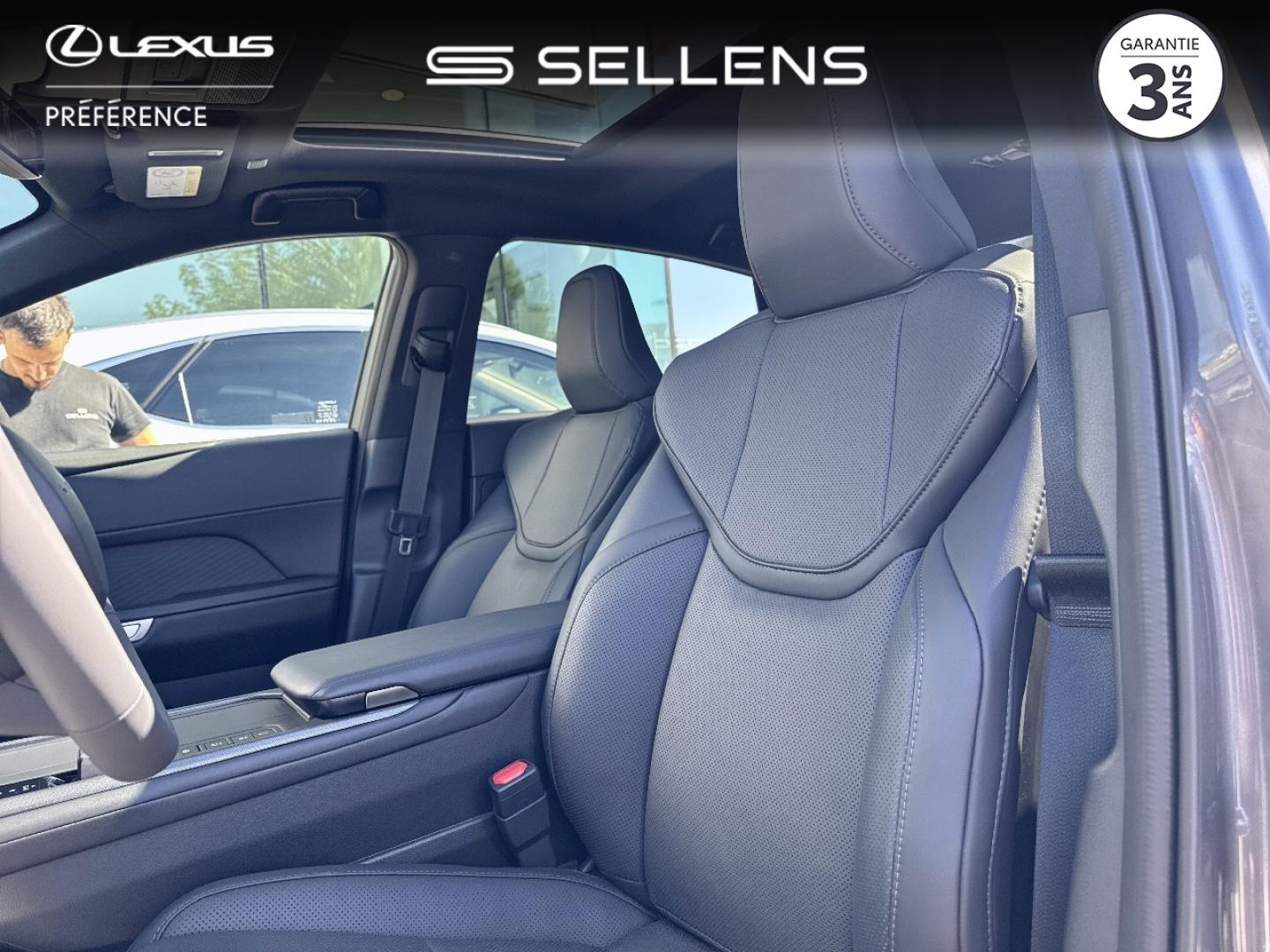LEXUS ES 300h Luxe pack innovation - photo 11