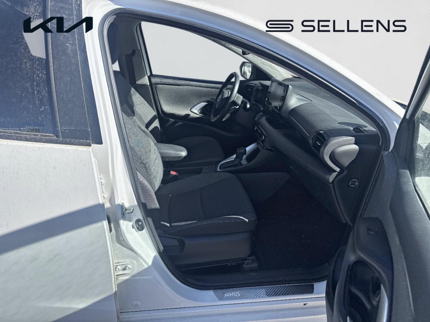 TOYOTA Yaris 116h Design 5p MY21 - photo 6