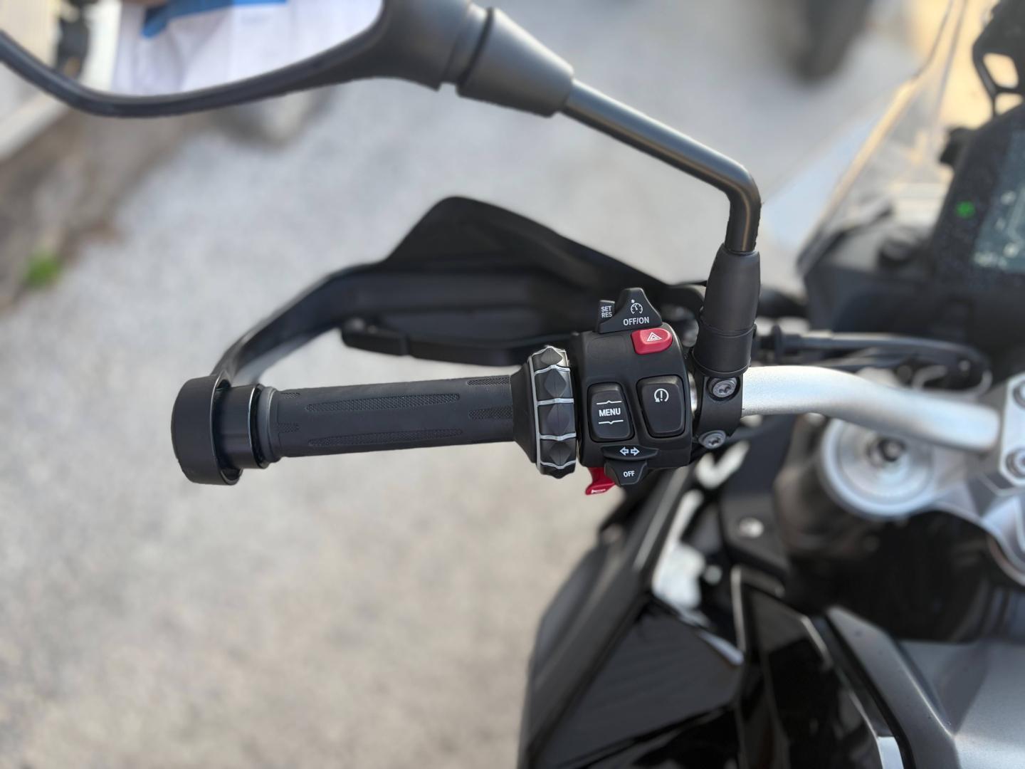 BMW F F 900 GS - F900GS - FINITION PRO - CONTRAT D'ENTRETIEN 3 ANS / 30 000 KM - photo 11